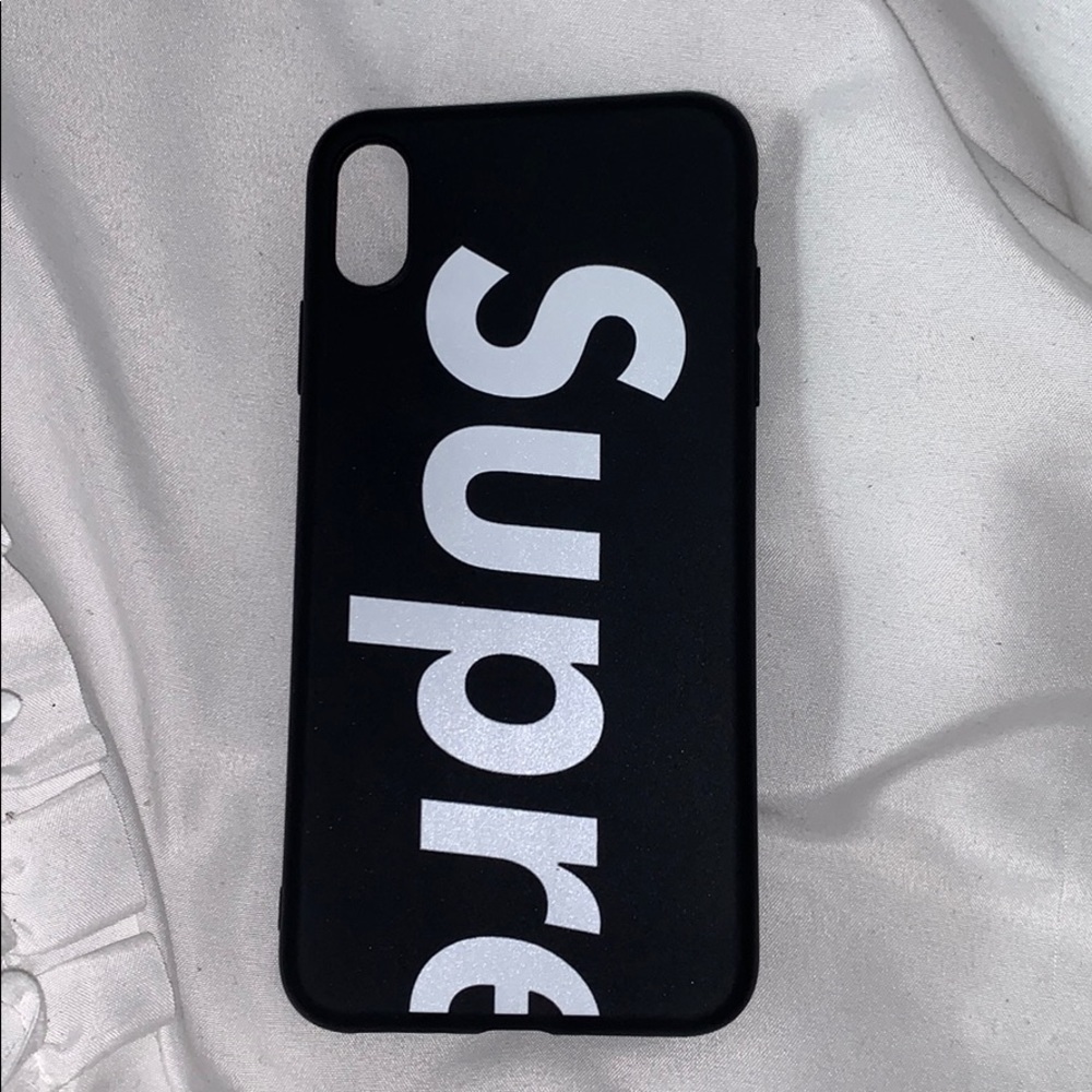 iPhone XS Max supreme phone case